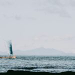 Bateau à voile blanc en mer, Nosy Be